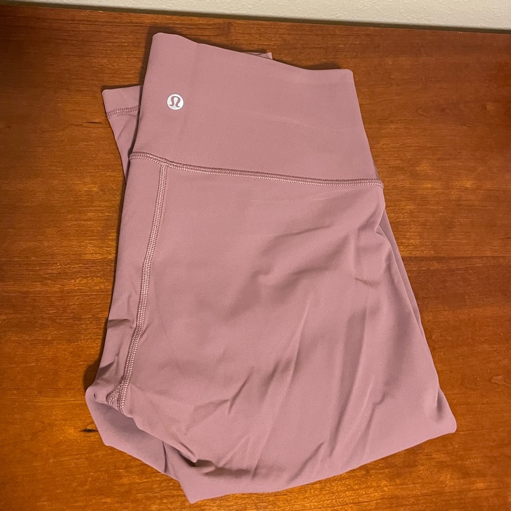 Lulu lemon Crop Aligns